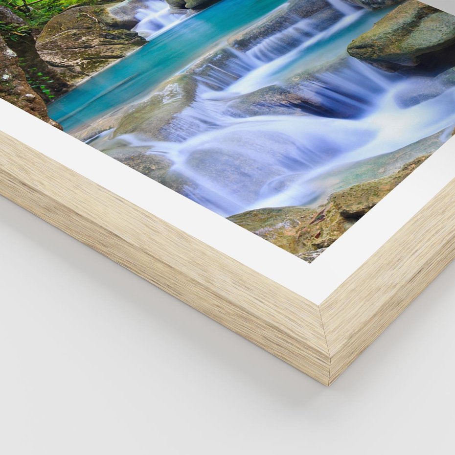 Plakat w ramie 40x50 - Siła Rzeki i Urok Wodospadu - rzeka, wodospad - rama drewno