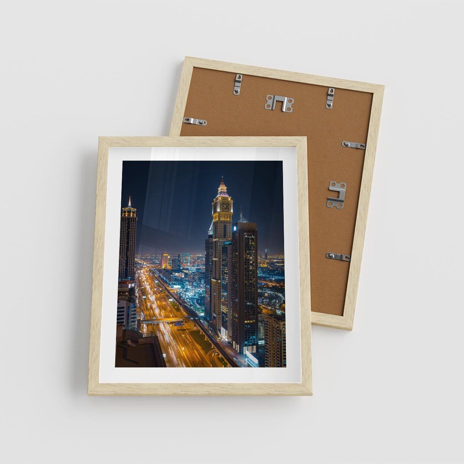 Plakat w ramie 40x50 - Nocna magia - miasto, noc - rama drewno