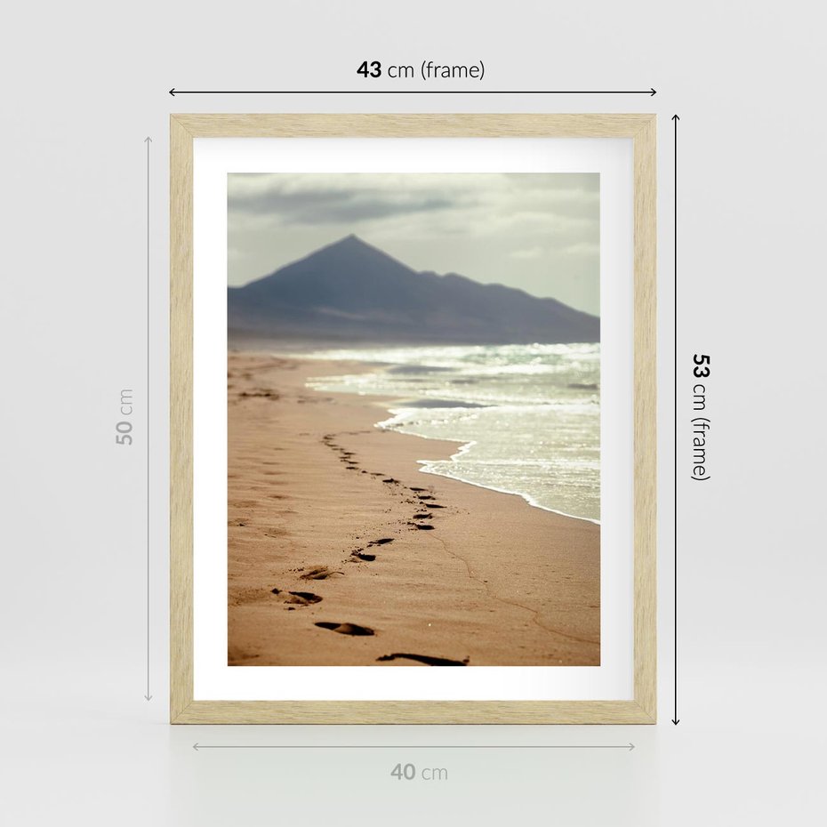 Plakat w ramie 40x50 - Ślady stóp na plaży - plaża, ślady - rama drewno