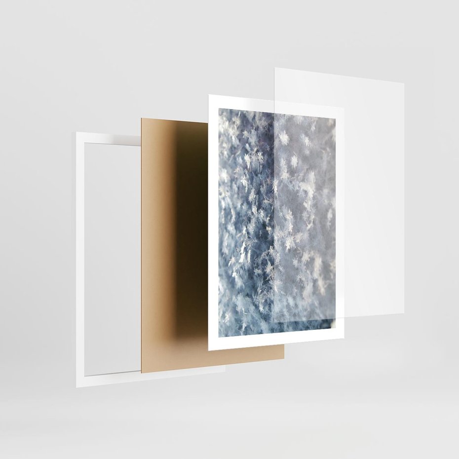 Plakat w ramie 50x70 - Magia Śnieżnych Kryształków - śnieg, szron - rama biała