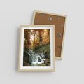 Plakat w ramie 30x40 - Jesienny wodospad w lesie - wodospad, las - rama drewno