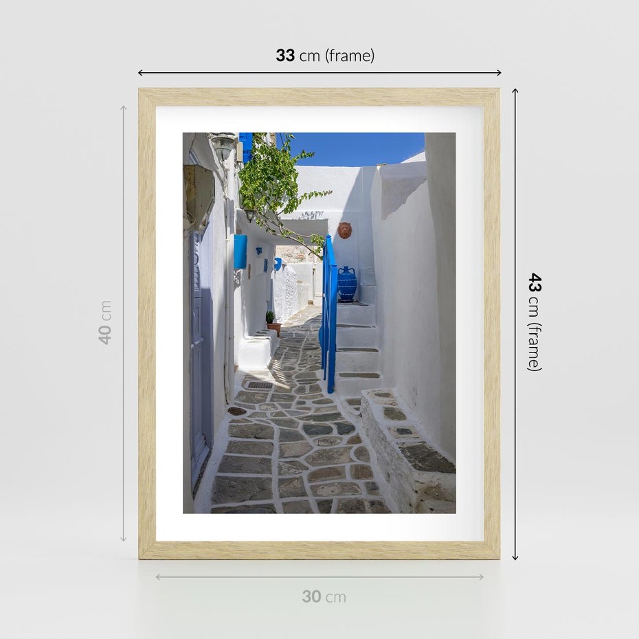 Plakat w ramie 30x40 - Uroki Santorini: Perspektywiczna Uliczka - uliczka, perspektywa - rama drewno
