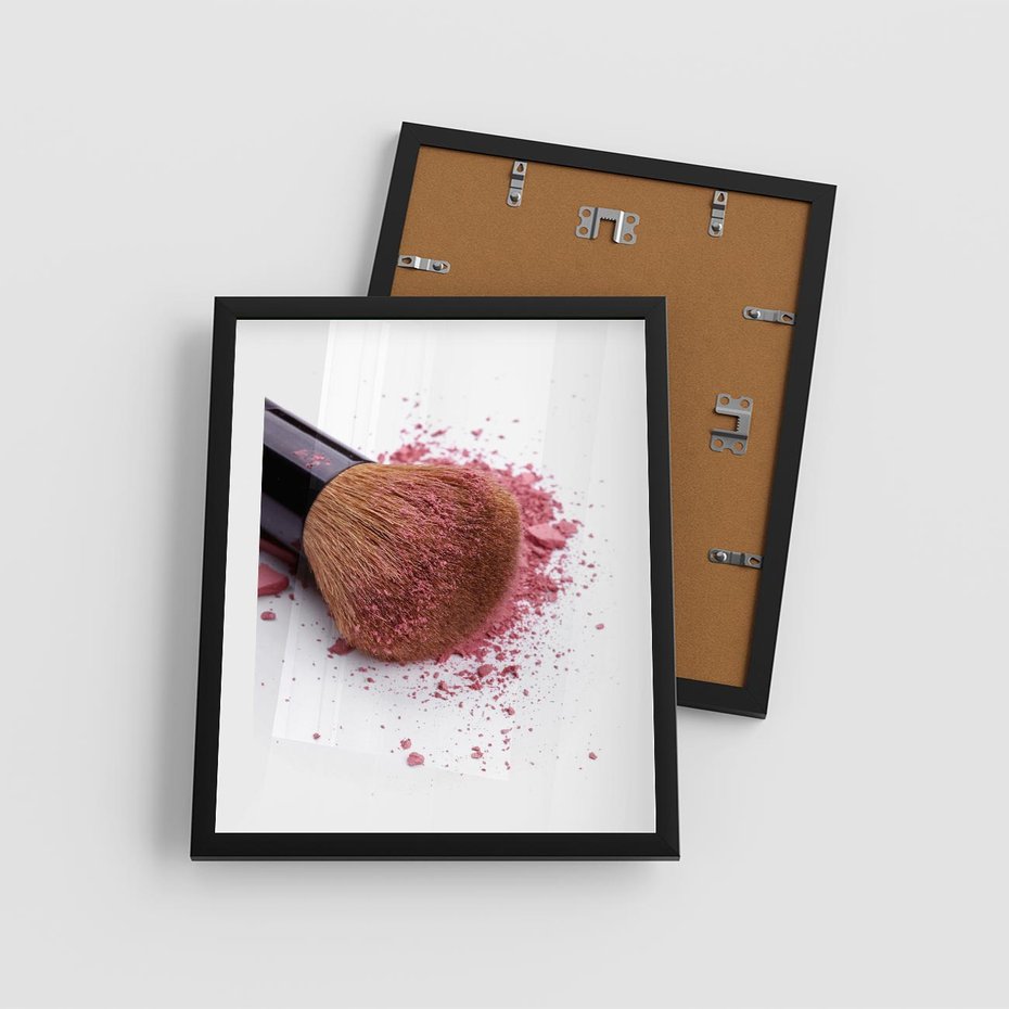 Plakat w ramie 40x50 - Makijaż w kolorze pędzla - makijaż, pędzel - rama czarna