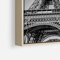 Obraz w ramie 80x120 - Zabawa w Paryżu - czarno białe zdjecie, wieża eiffla - rama drewno