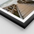Plakat w ramie 30x40 - Morze i drewniany pomost - morze, pomost - rama czarna