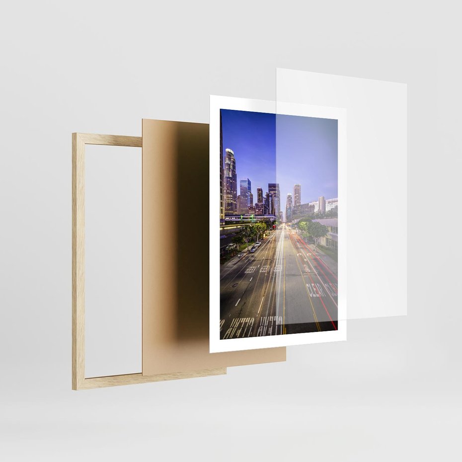 Plakat w ramie 50x70 - Światło nocnej ulicy - miasto, nocą - rama drewno