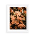 Plakat w ramie 40x50 - Ciepło Jesieni - jesienne pomarańczowe liśćie, jesień - rama biała