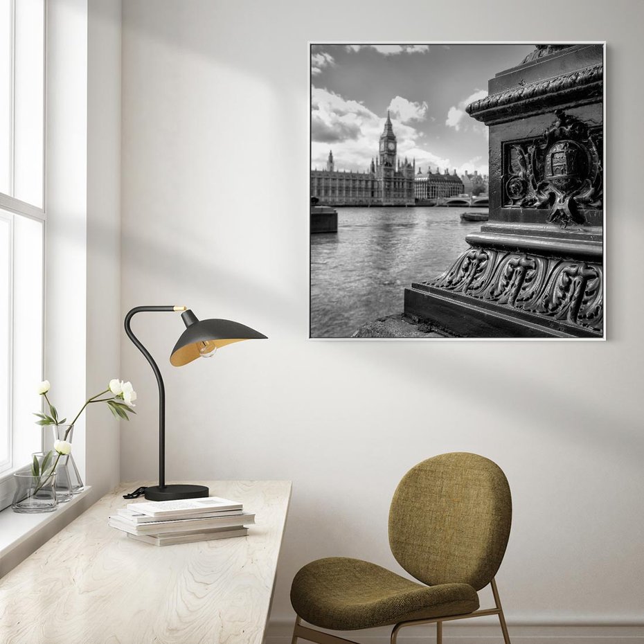 Obraz w ramie 80x80 - Pejzaż kruchości i siły - Londyn, Tamiza - rama biała