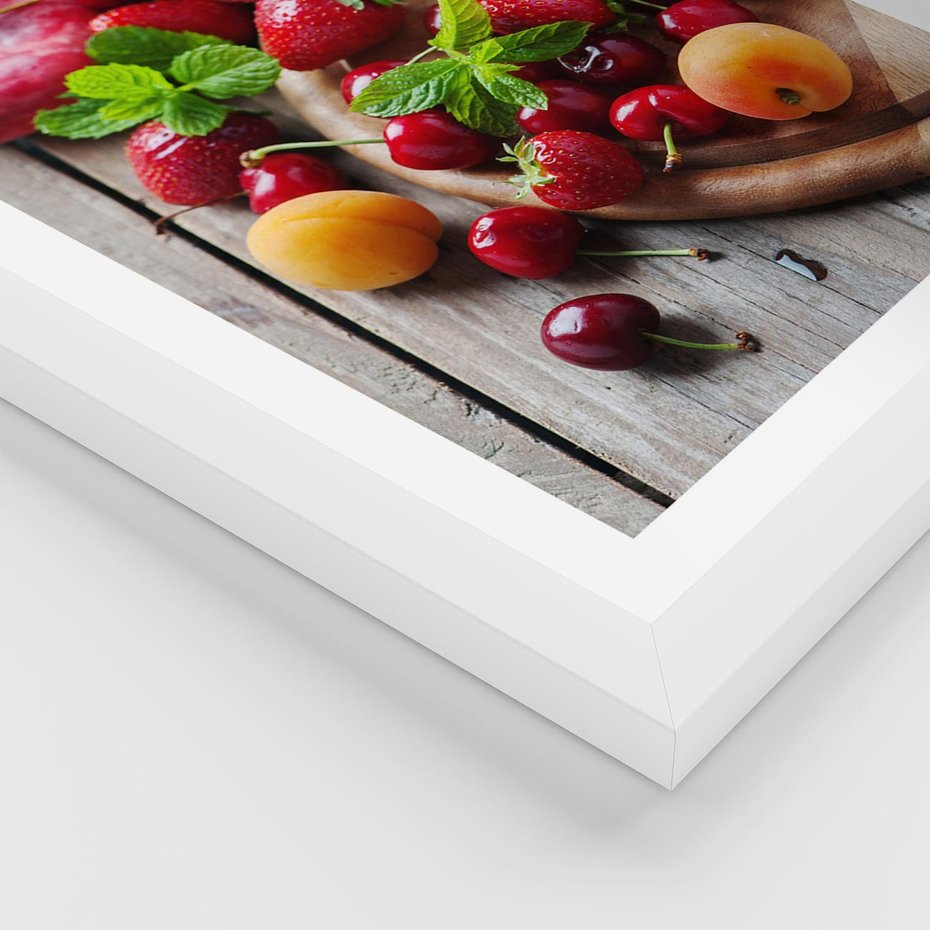 Plakat w ramie 40x50 - Owoce w restauracji artystycznie - owoce, restauracja - rama biała
