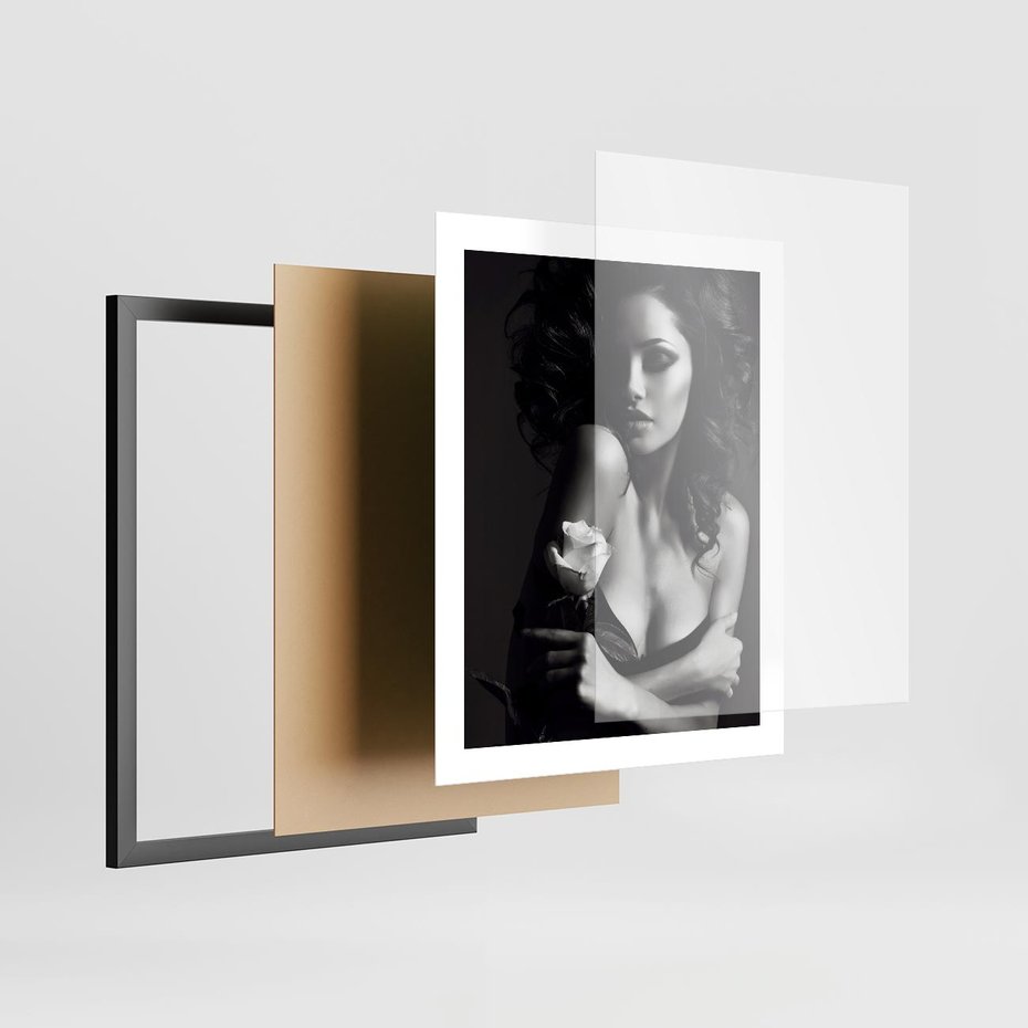 Plakat w ramie 40x50 - Piękno kobiecego aktu uchwycone - kobieta, akt - rama czarna