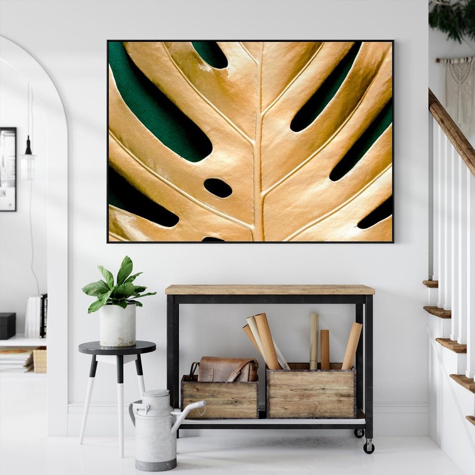 Obraz w ramie 100x70 - Piękno i Styl - złote, liście - rama czarna