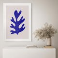 Plakat bez ramy 50x70 - Przenikająca Struktura - boho plakat, niebieski liść w intensywnym kolorze