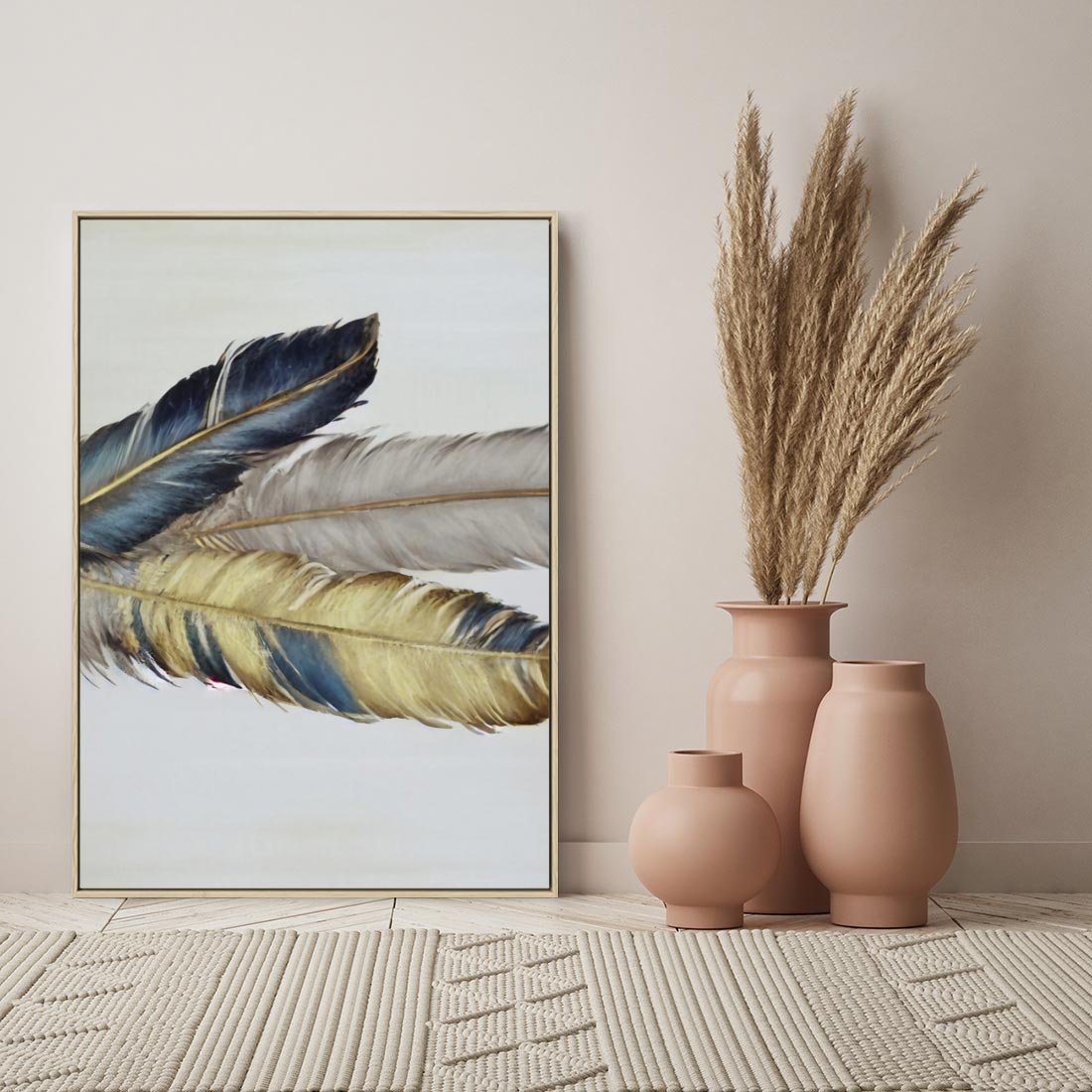 Obraz w ramie 80x120 - Granatowo-Złote Pióra - sztuka, granatowe i złote pióra - rama drewno