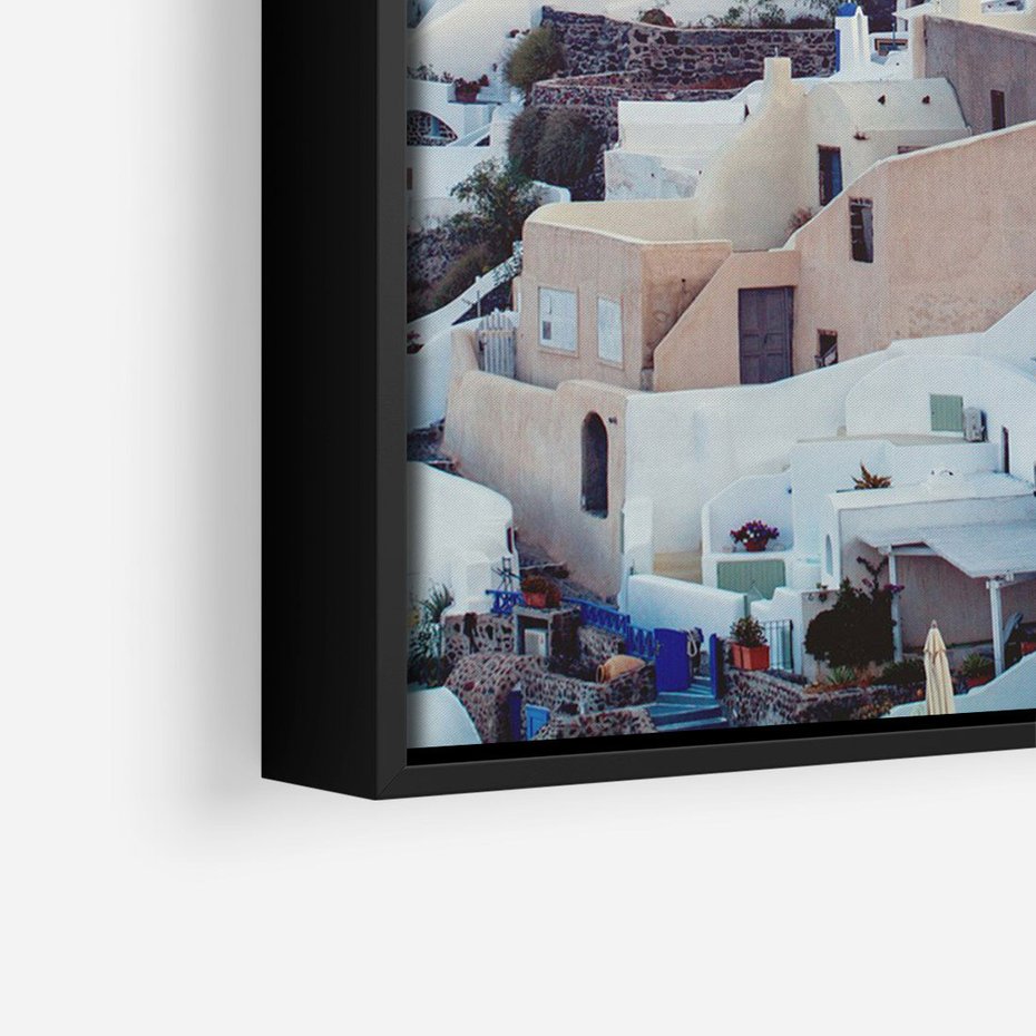 Obraz w ramie 50x70 - Biel ponad Błękitem - Santorini, białe budynki - rama czarna