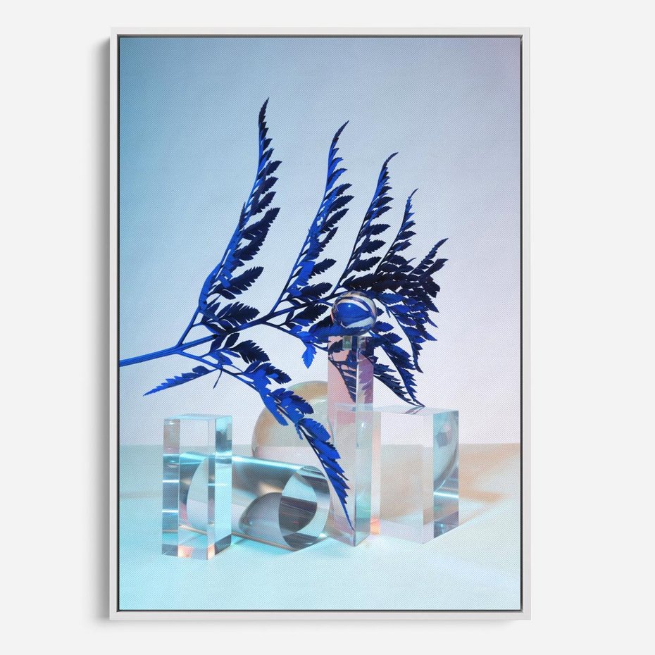 Obraz w ramie 80x120 - Intensywny Kolor Natury - liście, kobalt - rama biała