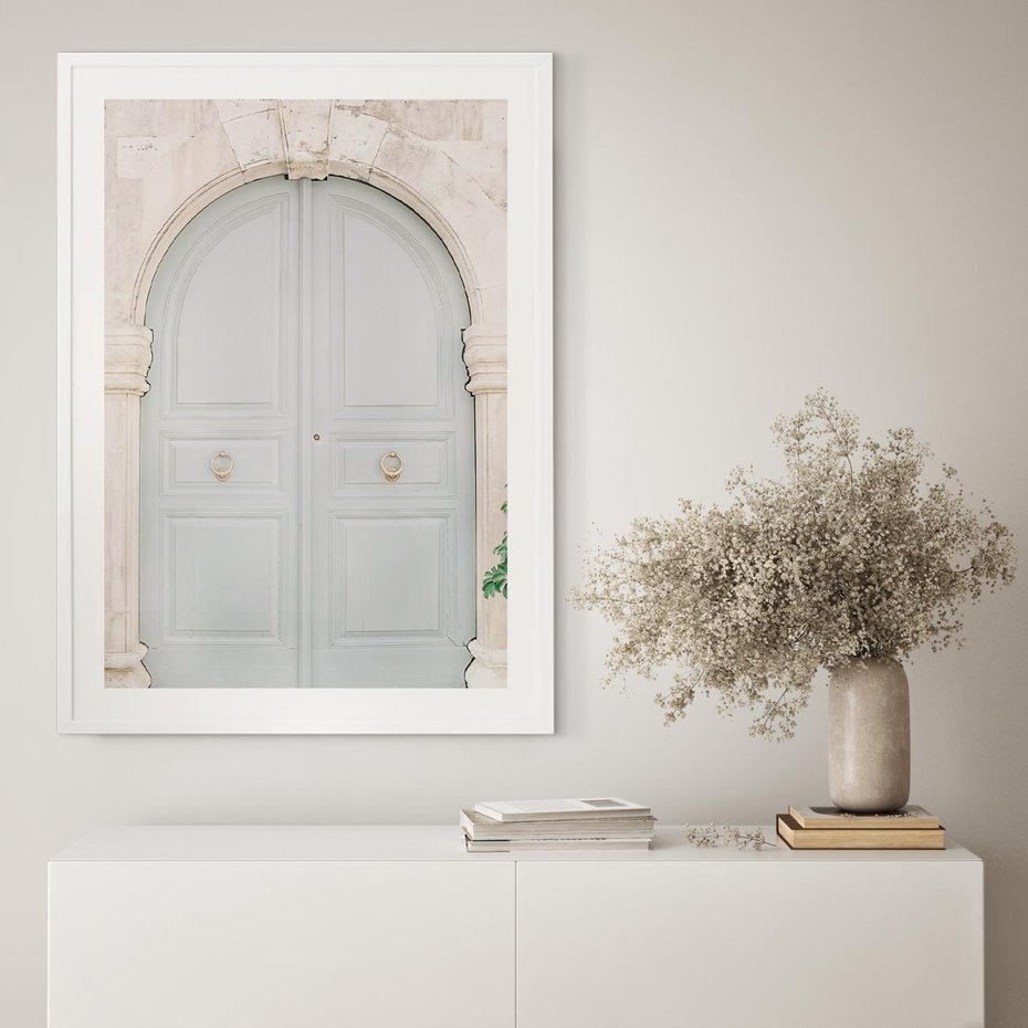 Plakat bez ramy 30x40 - Błękitne Drzwi Kamienicy: Urok Historii - stare piękne drzwi do kamienicy, błękitne drzwi