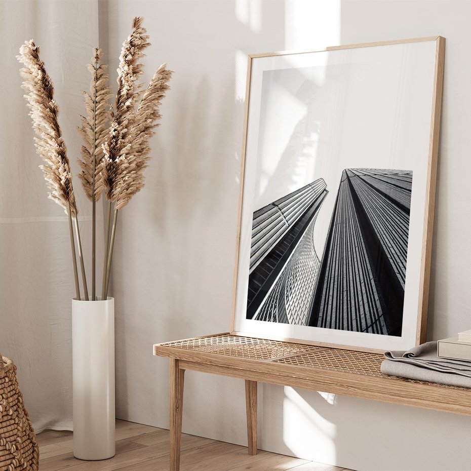 Plakat w ramie 50x70 - Monochromatyczna Wizja - architektura, wysoki wieżowiec - rama drewno