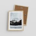Plakat w ramie 30x40 - W Cieniu Śnieżnych Szczytów - górski krajobraz, zima - rama drewno