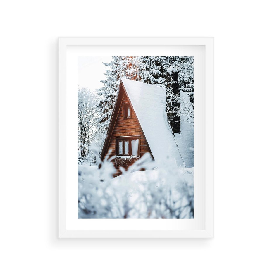 Plakat w ramie 30x40 - Zimowe Ustronie w Lesie - domek w lesie, zimowy las - rama biała