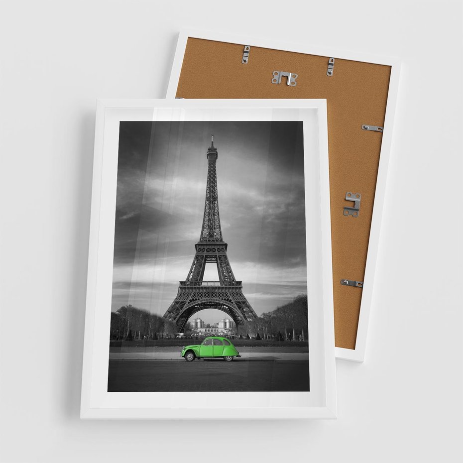 Plakat w ramie 50x70 - Paryskie Romantyczne Spotkanie - Eiffla, samochód - rama biała