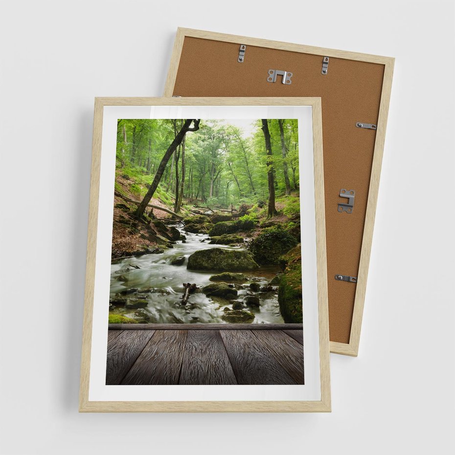Plakat w ramie 50x70 - Strumyk w lesie - strumyk, w lesie - rama drewno