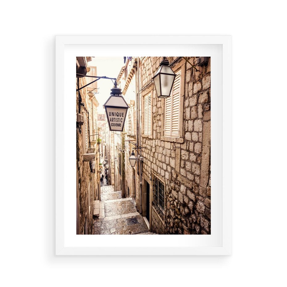Plakat w ramie 40x50 - mistyczna podróż - uliczka, perspektywa - rama biała