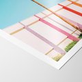 Plakat bez ramy 30x40 - Tropikalny Kontrast - palma na tle błękitnego nieba, kolorowy mur