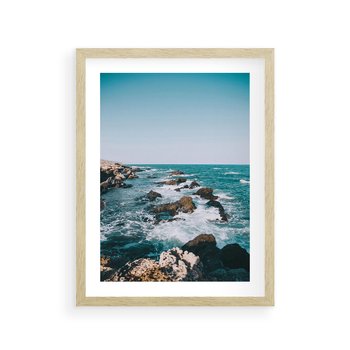 Plakat w ramie 50x70 - Dramatyczna Sceneria: Fale i Skały nad Morzem - morze, fale - rama drewno