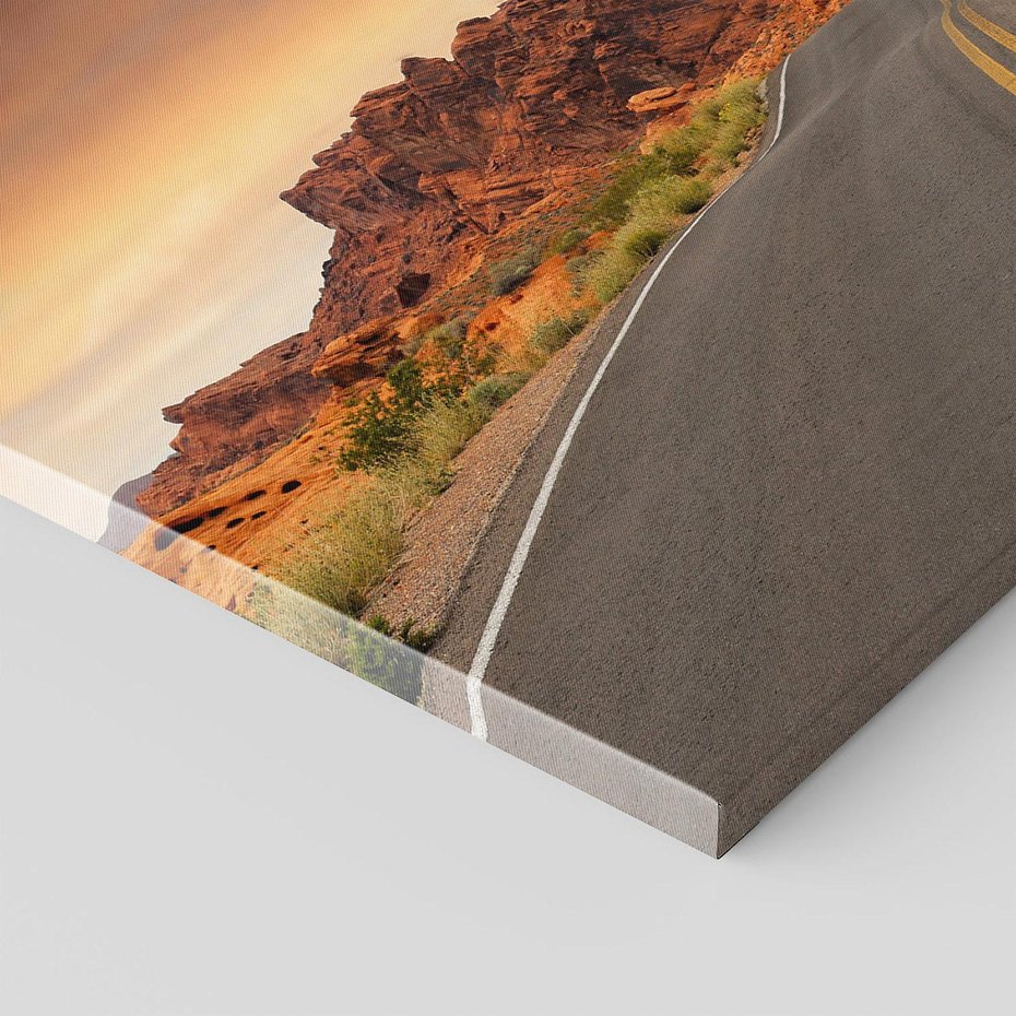 Obraz na płótnie 70x50 - Górska droga między skałami - droga, góry