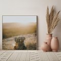 Obraz w ramie 80x80 - Podróżniczy bukiet na łące - plecak, podróż - rama drewno