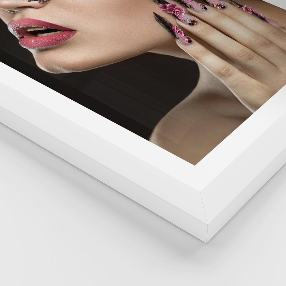 Plakat w ramie 50x70 - Piękno na tipsach - beauty, manicure - rama biała