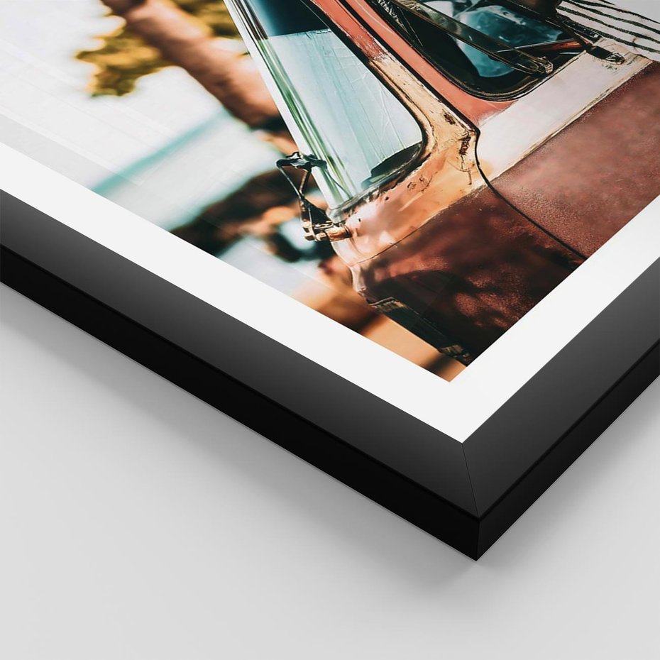 Plakat w ramie 40x50 - Surfingowa Wolność - samochód, stary van - rama czarna