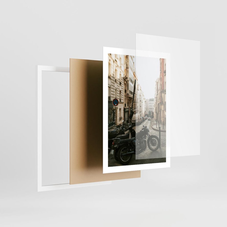 Plakat w ramie 50x70 - Ducha Przygody - motor, uliczka - rama biała