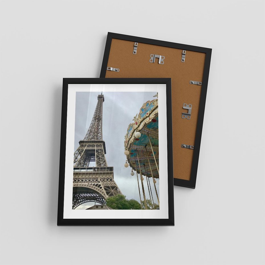 Plakat w ramie 30x40 - Delikatność kolorów - wieża, Eiffla - rama czarna
