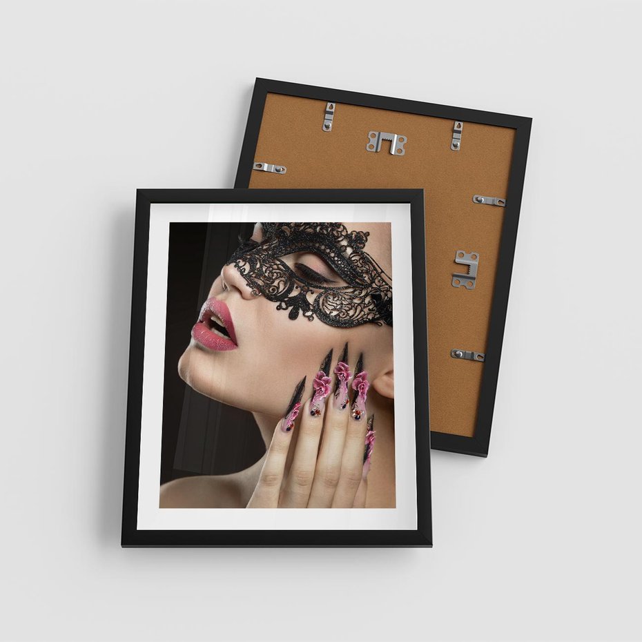 Plakat w ramie 40x50 - Piękno na tipsach - beauty, manicure - rama czarna