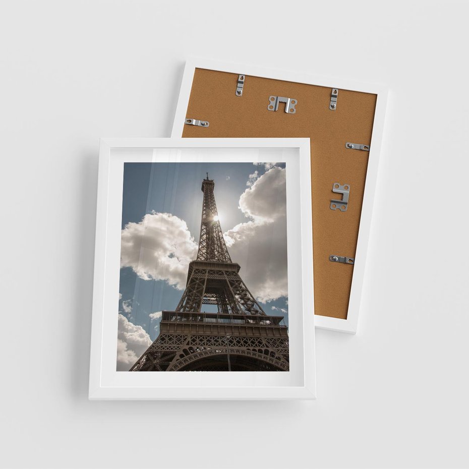 Plakat w ramie 40x50 - Magia Wieży Eiffla - wieża, Eiffla - rama biała