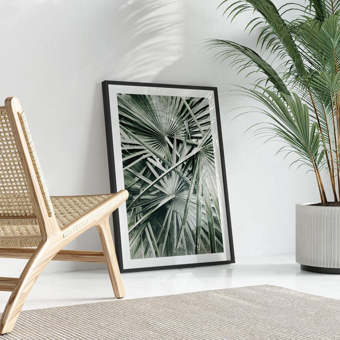 Plakat w ramie 40x50 - Palmy w Zgaszonej Zieleni - palmy, tropikalne liście - rama czarna