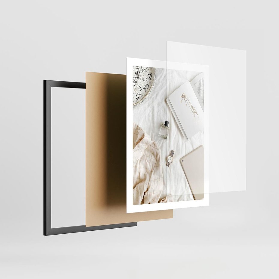 Plakat w ramie 50x70 - Perfumy, Książka i Moda - kobieca kompozycja, perfumy - rama czarna