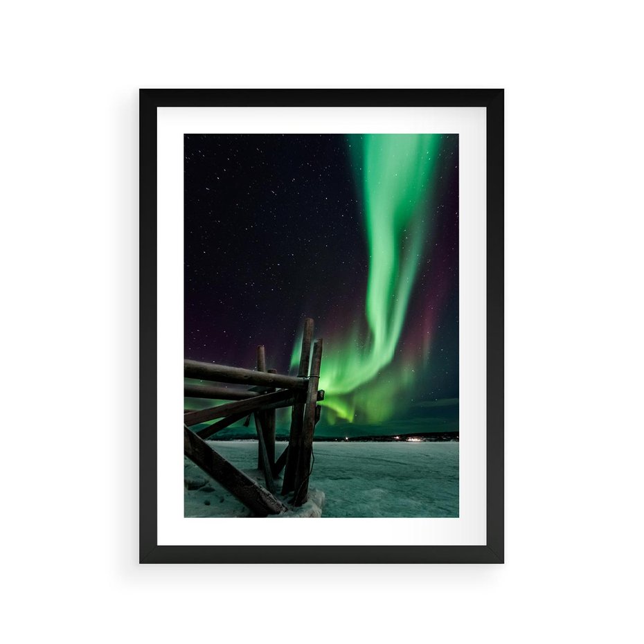 Plakat w ramie 30x40 - Zorza polarna w tajemniczej nocnej przestrzeni - zorza, polarna - rama czarna