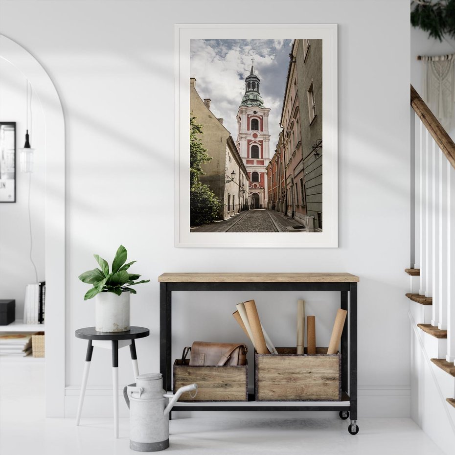 Plakat w ramie 50x70 - Magia perspektywy uliczki - uliczka, perspektywa - rama biała