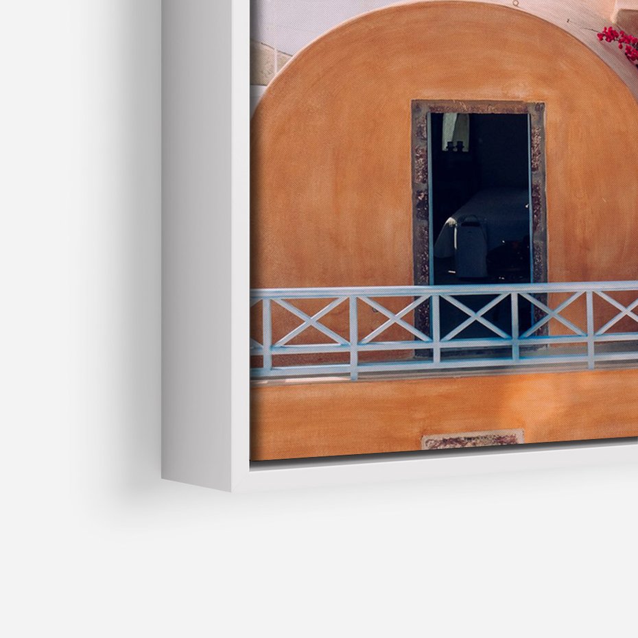 Obraz w ramie 50x70 - Błękit Morza i Białe Domki - Santorini, wyspa - rama biała