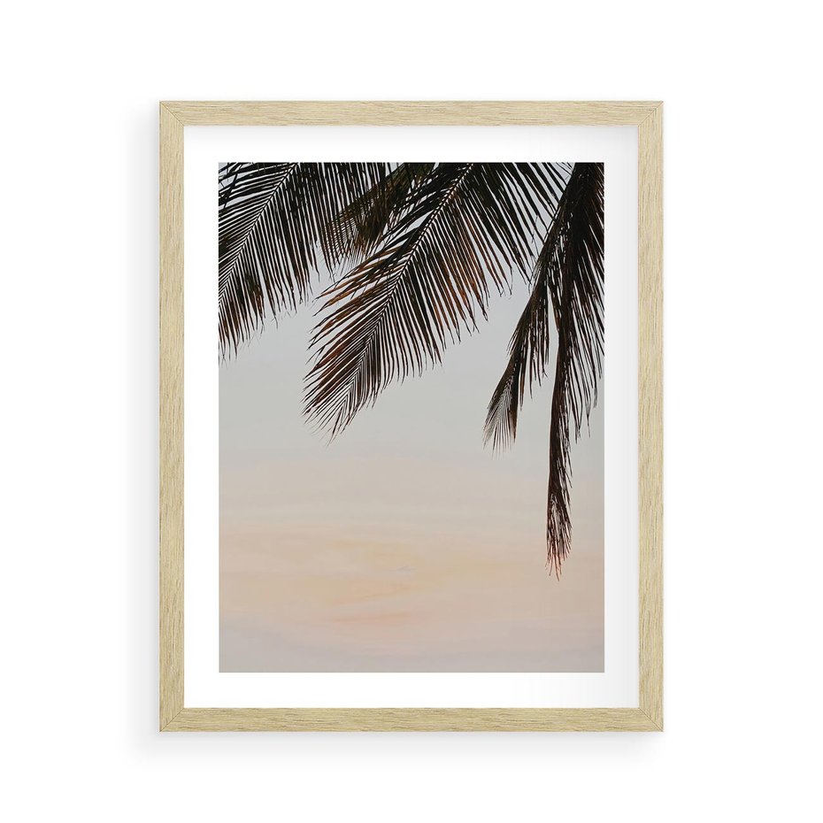 Plakat w ramie 40x50 - Tropikalna Harmonia - palmy na tle nieba - rama drewno