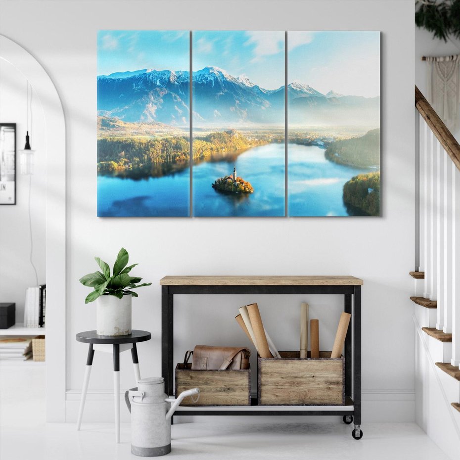 Obraz na płótnie 120x80 - Zamek pośrodku jeziora - jezioro, góry