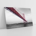 Obraz na płótnie 100x70 - Majestatyczny Most - czarno biała fotografia, czerwony stalowy most nad rzeką