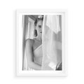 Plakat w ramie 50x70 - Za Firanką - czarno białe zdjecie, piękny portret eterycznej kobiety - rama biała