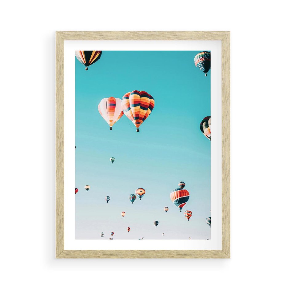 Plakat w ramie 50x70 - Balonowa Ekscytacja - balony latają w powietrzu, wyścigi balonów - rama drewno