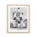 Plakat w ramie 40x50 - Sport to Zdrowie - retro zdjęcie, czarno białe - rama drewno