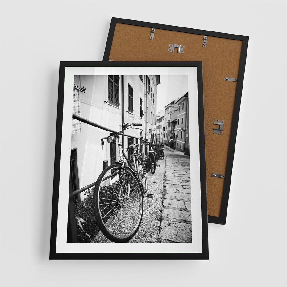 Plakat w ramie 50x70 - Rower w Kontraście - rower, czarno - rama czarna