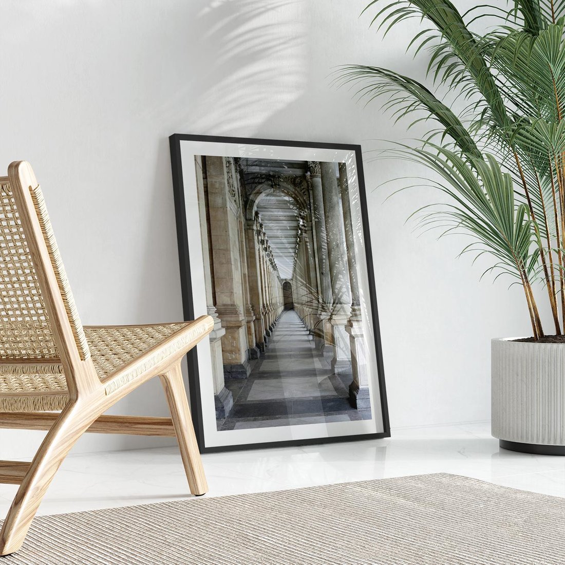 Plakat w ramie 50x70 - Uroki Kolumn - kolumny, architektura - rama czarna