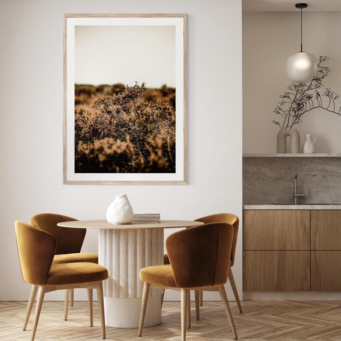 Plakat w ramie 30x40 - Krajobraz W Naturze: Beże i Brązy - suche krzewy, natura - rama drewno